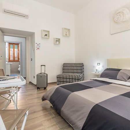 Scirocco Rooms Civitavecchia Exterior foto
